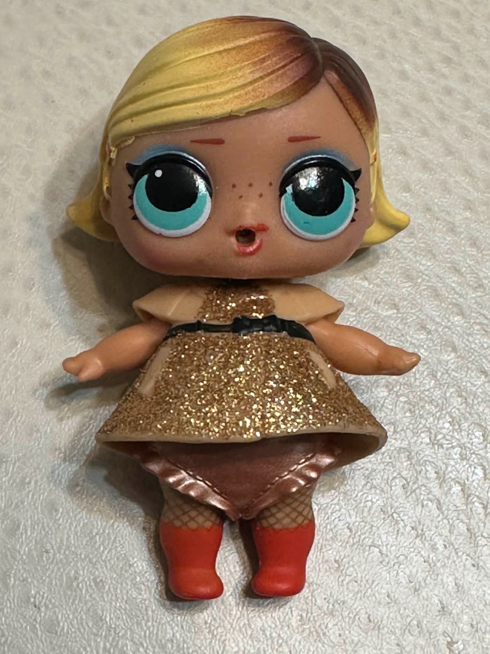 L.O.L. Surprise mini dolls lot - 5 girls + 2 pets - Picture 5 of 8